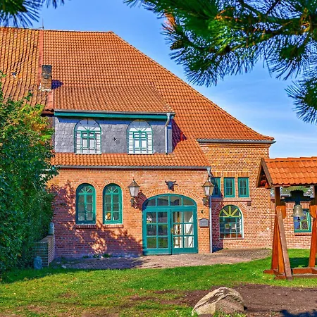 Haus 4 * Wendorf (Kuhlen-Wendorf)